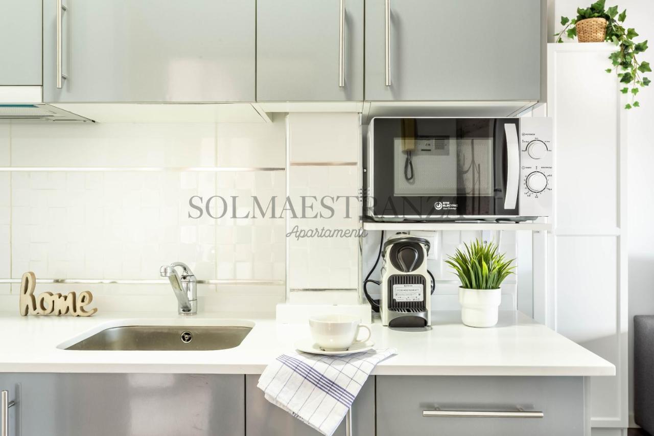 Atarazanas Apartment By Sol Maestranza Malaga Bagian luar foto