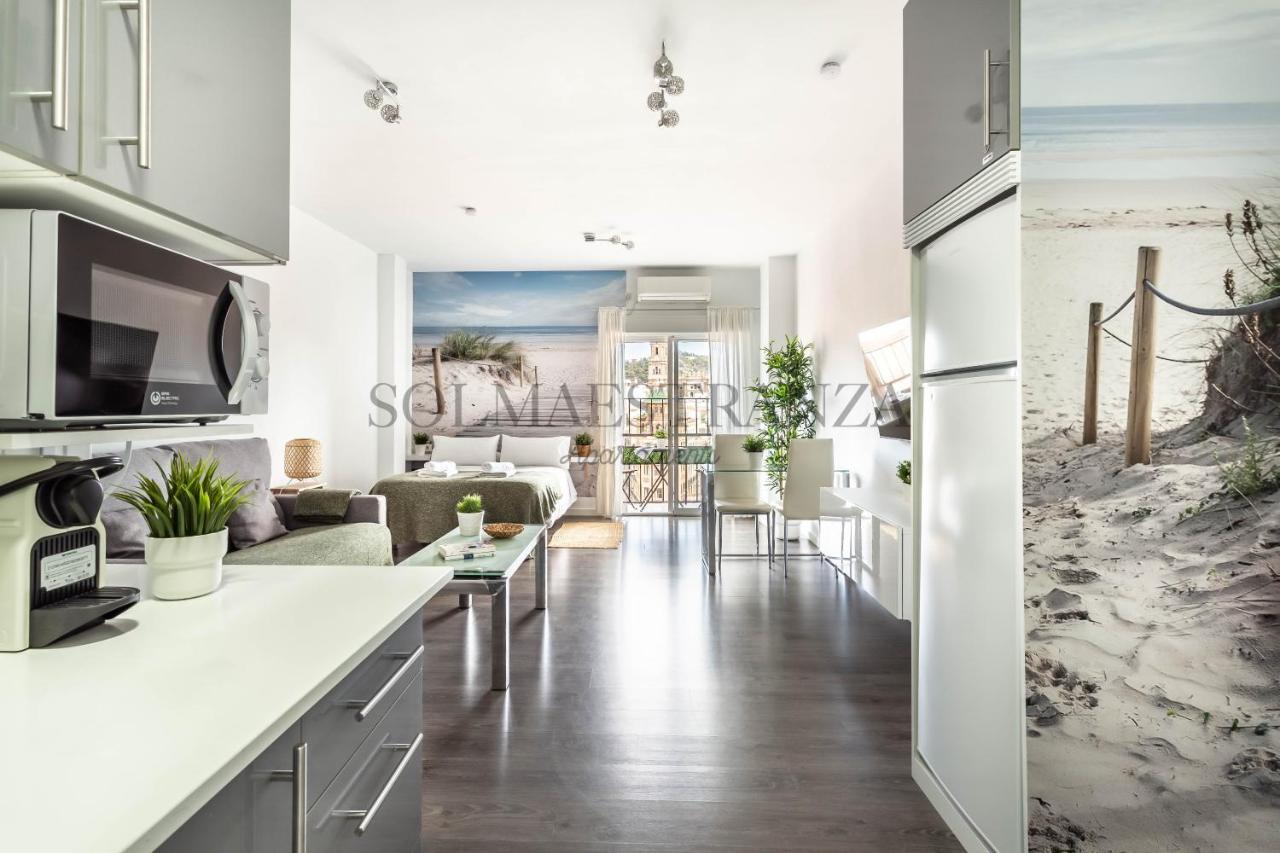 Atarazanas Apartment By Sol Maestranza Malaga Bagian luar foto