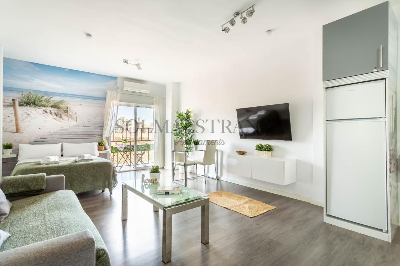 Atarazanas Apartment By Sol Maestranza Malaga Bagian luar foto