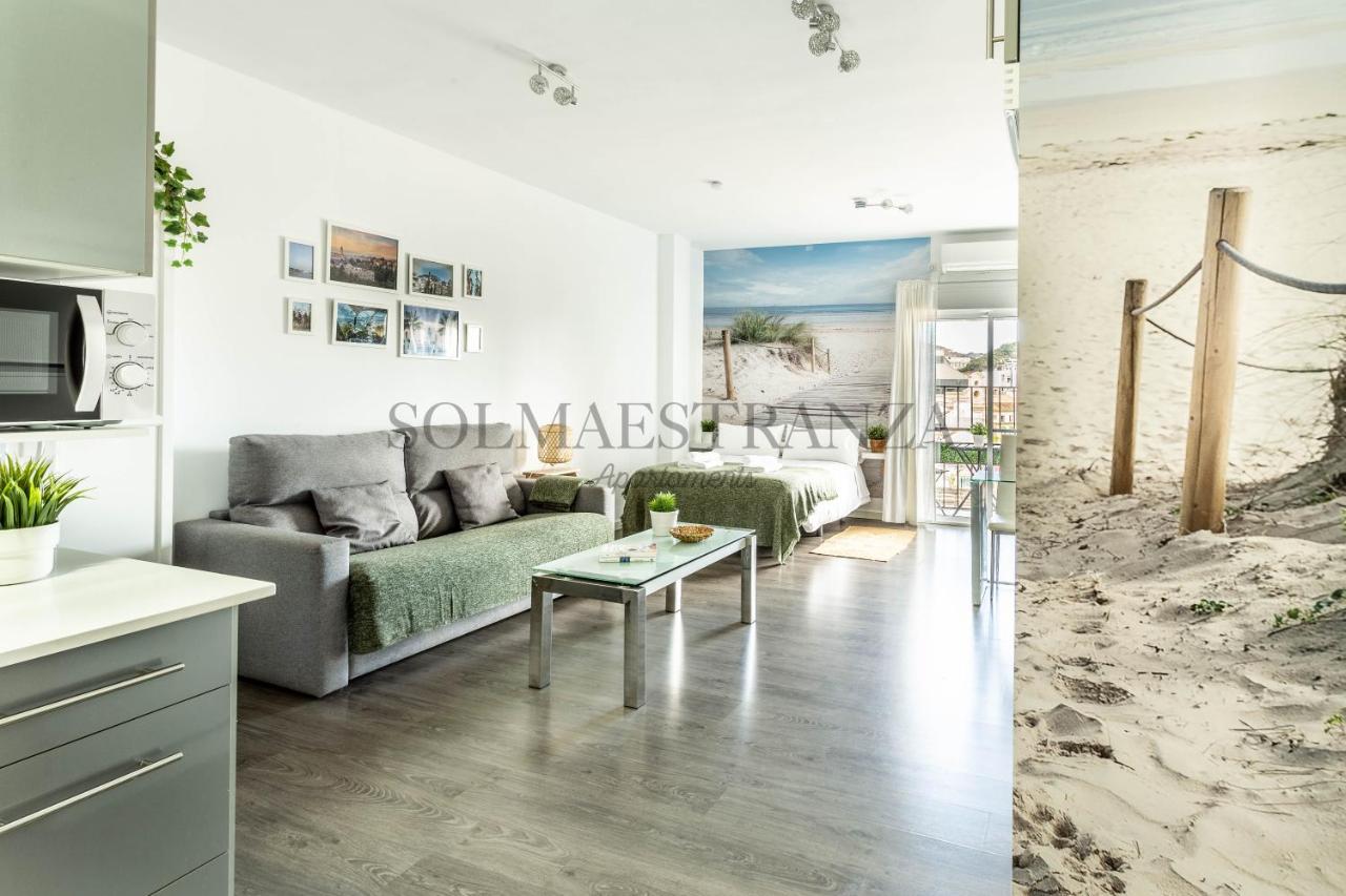 Atarazanas Apartment By Sol Maestranza Malaga Bagian luar foto